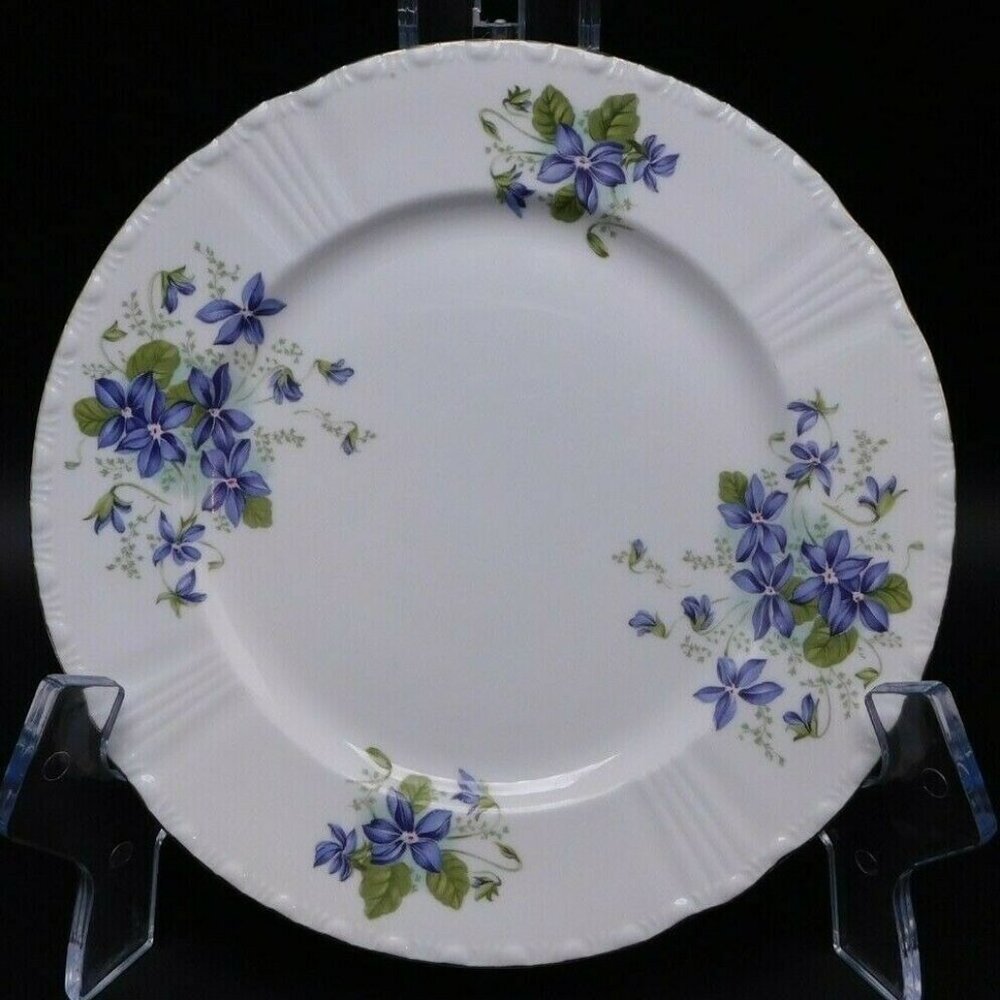 Royal Grafton Jacobean Violets Salad-Lunch Plate 8 1/4" Bone China Floral Design